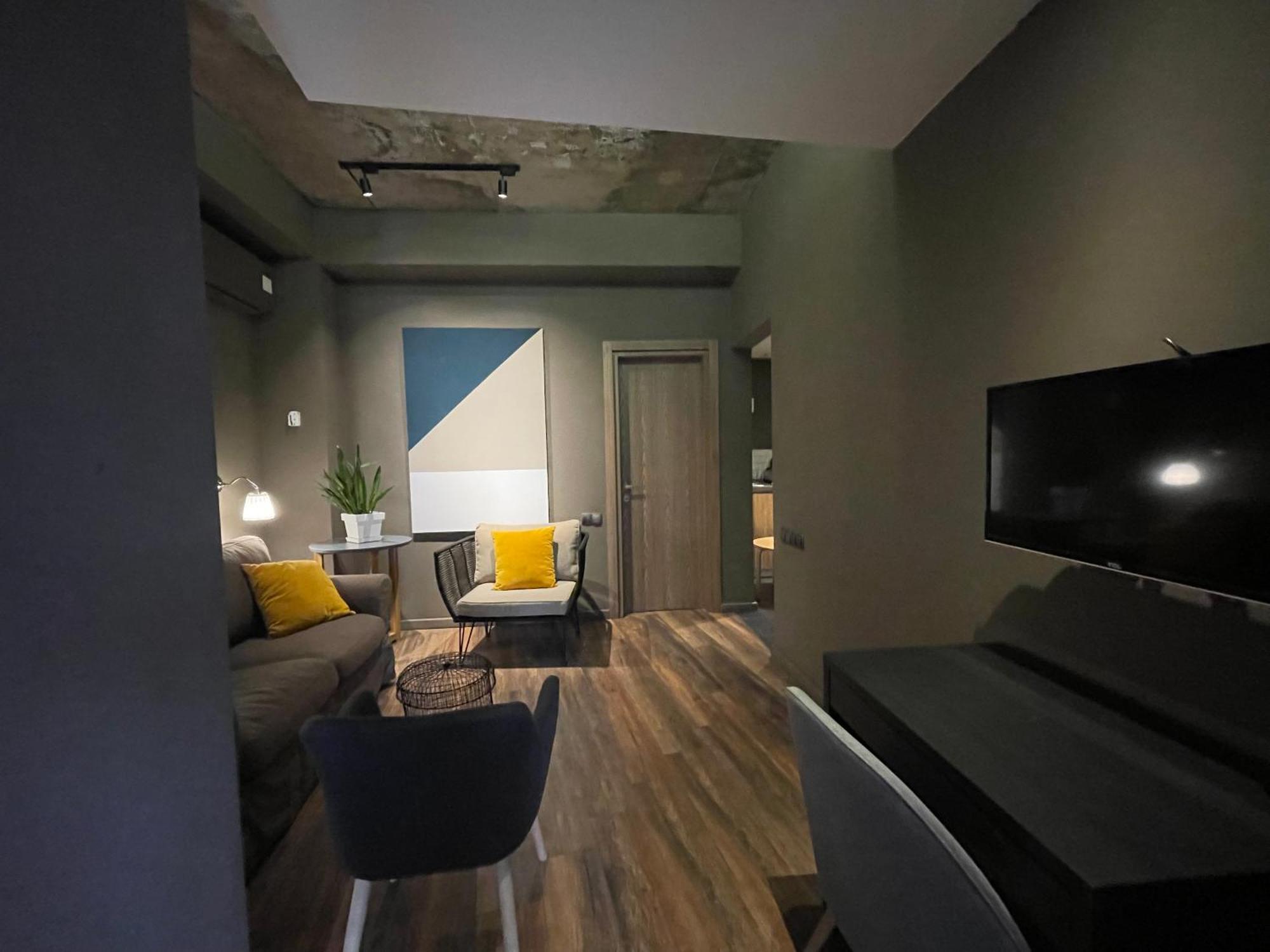 Moma, Contemporary Design At Old Tbilisi. Perfect Location Apartment ภายนอก รูปภาพ